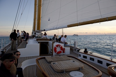 NY charter yacht America 2.0 deck forward